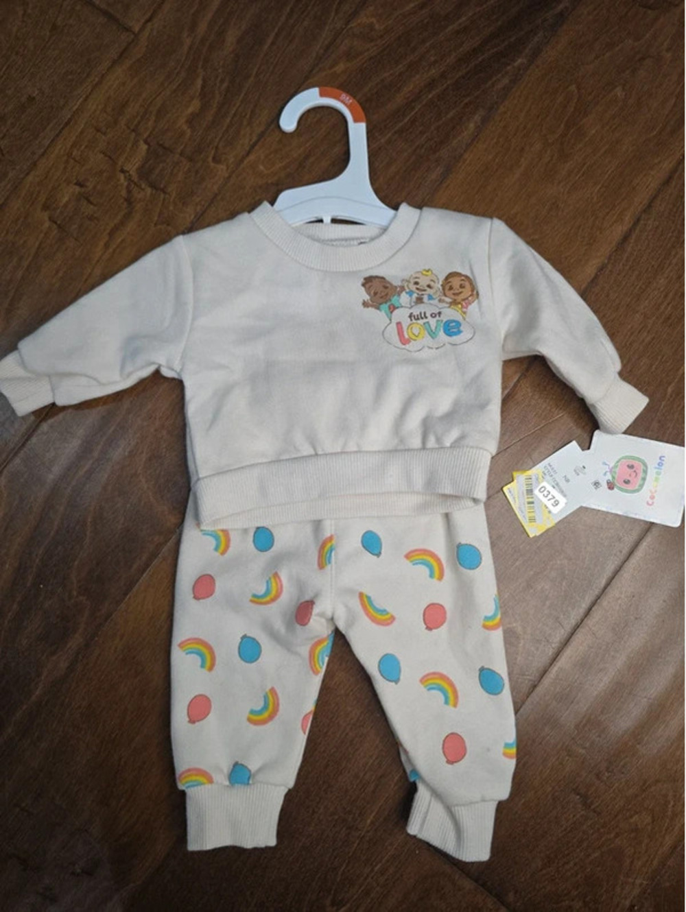 Newborn brand new cocoa mellon, sweatsuit, item 379G5